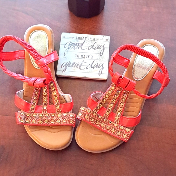 NEW Sparkly Red Sandals - Picture 2 of 8